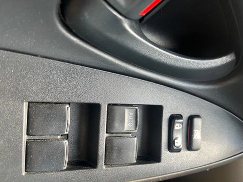 Used 2011 Toyota RAV4 4WD w/ Base L4 Extra Value Pkg image 24