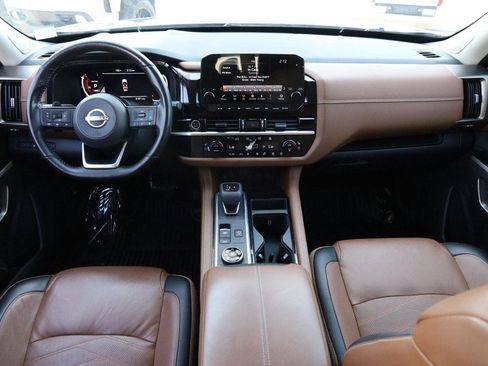 Used 2023 Nissan Pathfinder Platinum AWD/4WD image 24