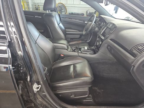 Used 2022 Chrysler 300 S w/ Comfort Group RWD image 10