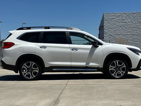 Used 2025 Subaru Ascent Touring w/ Popular Package #1 AWD/4WD image 2