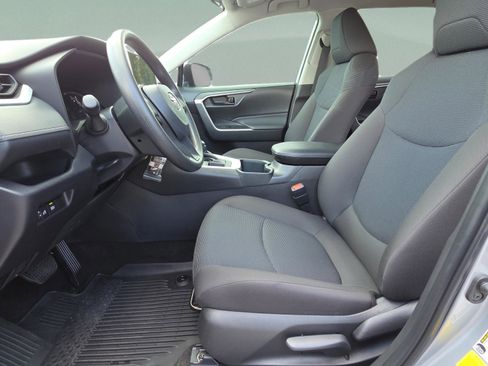 Certified 2025 Toyota RAV4 LE FWD image 10