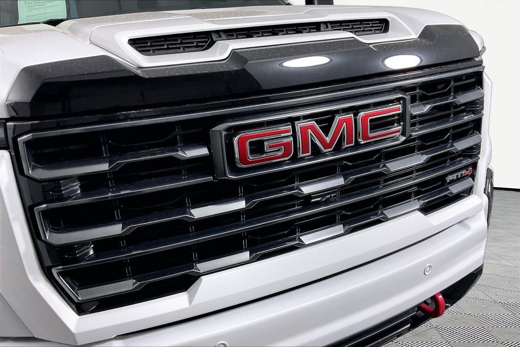 Used 2024 GMC Sierra 2500 AT4 w/ Technology Package AWD/4WD image 27