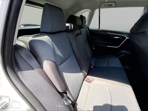 Used 2025 Toyota RAV4 XLE AWD/4WD image 20