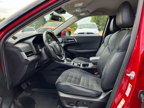 Used 2024 Mitsubishi Outlander SE AWD/4WD image 10