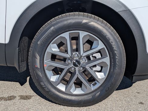 New 2025 Kia Telluride LX image 11