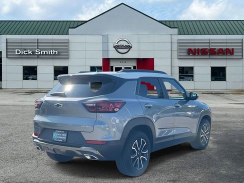 Used 2024 Chevrolet TrailBlazer ACTIV w/ Driver Confidence Package image 6