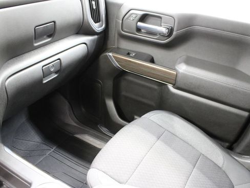 Used 2022 Chevrolet Silverado 1500 LT Trail Boss w/ Bed Protection Package AWD/4WD image 24