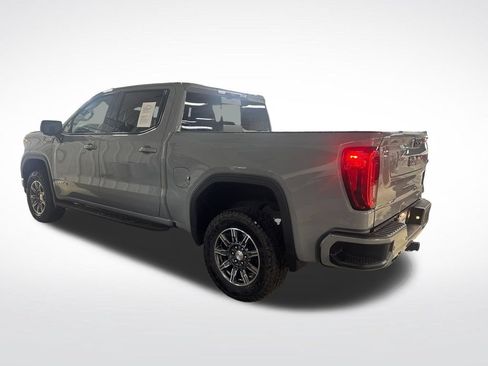 Used 2024 GMC Sierra 1500 AT4 w/ Technology Package AWD/4WD image 3
