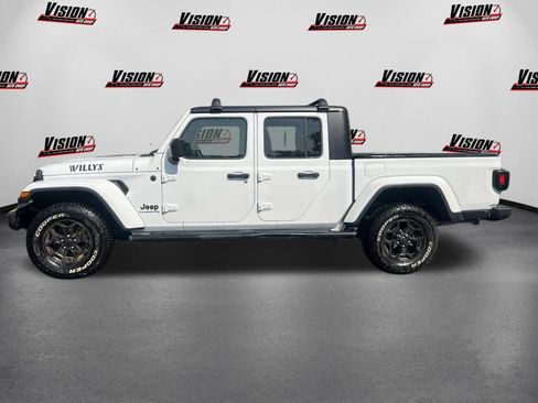 Used 2022 Jeep Gladiator Sport AWD/4WD image 4