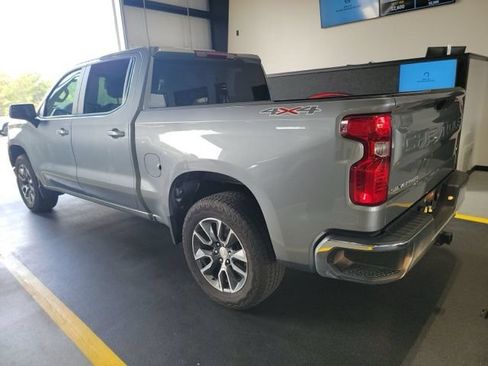 Used 2023 Chevrolet Silverado 1500 LT AWD/4WD image 4
