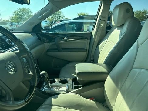 Used 2014 Buick Enclave Leather w/ Trailering Provision Package FWD image 9