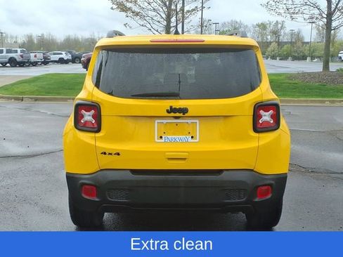 Used 2023 Jeep Renegade Altitude AWD/4WD image 5