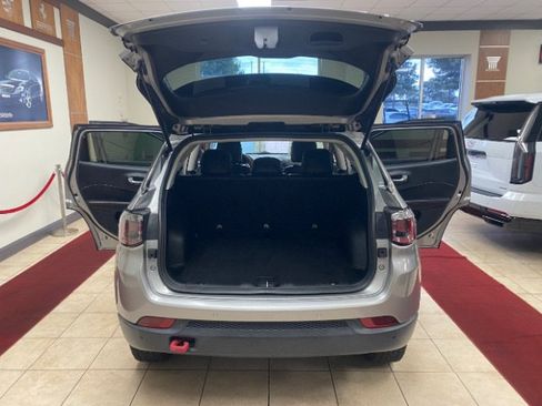 Used 2021 Jeep Compass Trailhawk AWD/4WD image 7