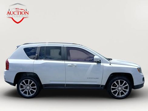 Used 2015 Jeep Compass Limited FWD image 4