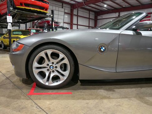 Used 2003 BMW Z4 3.0i RWD image 3