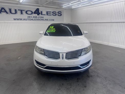 Used 2016 Lincoln MKX Reserve w/ Technology Package image 2