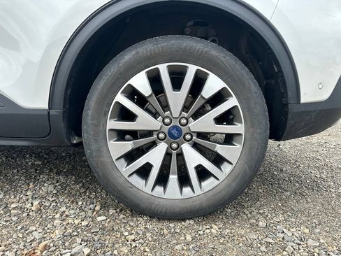 Used 2020 Ford Escape Titanium w/ Titanium Premium Package 2.0 AWD/4WD image 8