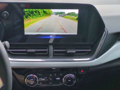 New 2026 Chevrolet Trax LT w/ Driver Confidence Package FWD image 23