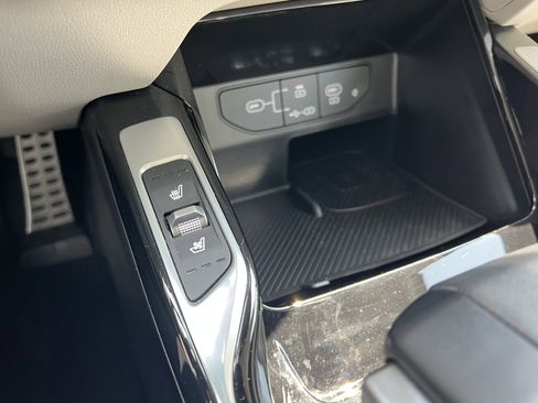 Certified 2024 Kia Sorento SX image 29