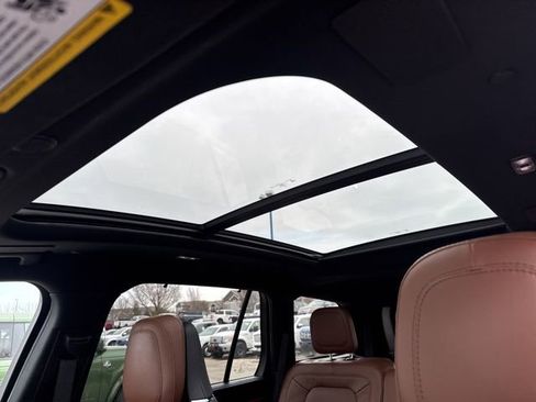 Used 2022 Lincoln Aviator Reserve w/ Equipment Group 201A image 20