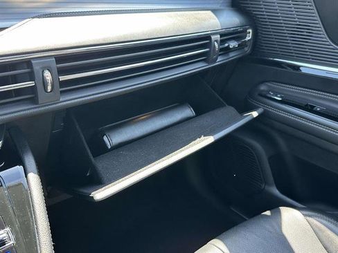 Used 2022 Lincoln Corsair AWD w/ Premium Package image 25