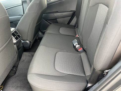 New 2025 Kia Sportage LX image 6