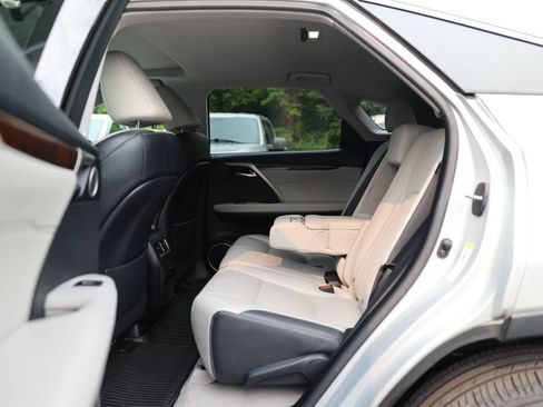 Used 2019 Lexus RX 350 AWD w/ Navigation Package image 16