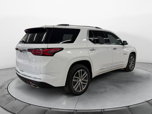 Used 2023 Chevrolet Traverse High Country AWD/4WD image 5