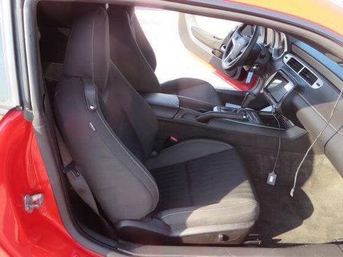 Used 2015 Chevrolet Camaro LS RWD image 18