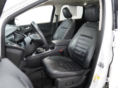 Used 2018 Ford Escape SEL w/ Ford Safe & Smart Package AWD/4WD image 4