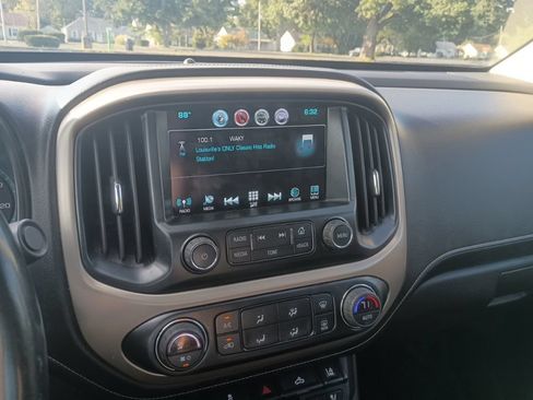 Used 2017 GMC Canyon Denali AWD/4WD image 12