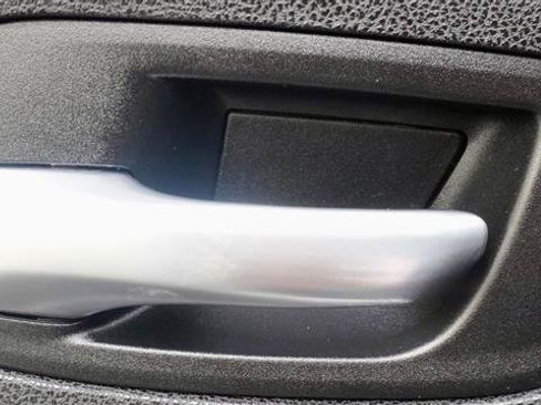 Used 2017 Chrysler 300 S image 32