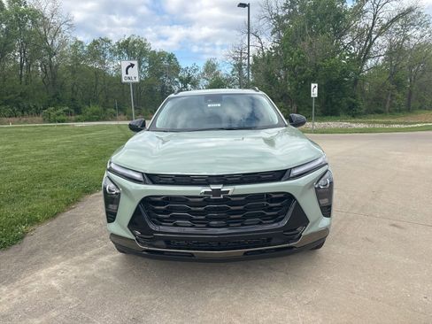 New 2026 Chevrolet Trax ACTIV w/ Driver Confidence Package FWD image 2