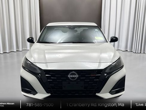 New 2026 Nissan Altima 2.5 SR AWD/4WD image 2