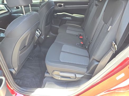 Certified 2025 Kia Sorento LX FWD image 16