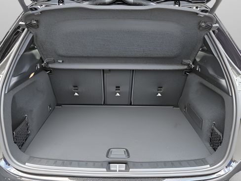 New 2025 Mercedes-Benz GLA 250 image 26