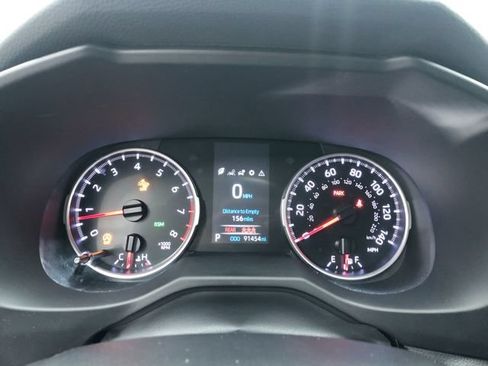 Used 2021 Toyota RAV4 XLE Premium AWD/4WD image 17