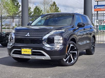 Used 2024 Mitsubishi Outlander SE Black Edition