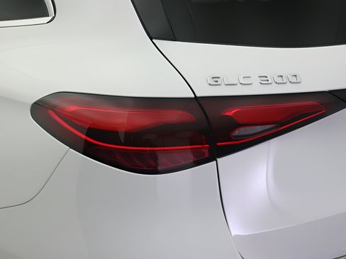 Certified 2023 Mercedes-Benz GLC 300 4MATIC image 18