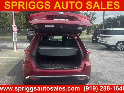 Used 2023 Toyota Venza Limited AWD/4WD image 12