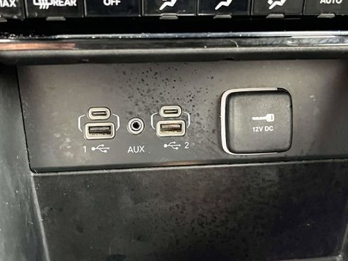 Used 2023 Jeep Grand Cherokee L Laredo image 20