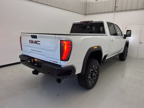 New 2026 GMC Sierra 2500 AT4X AWD/4WD image 9