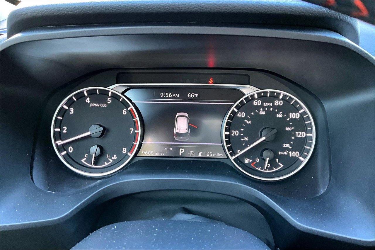 Used 2026 Nissan Rogue SV AWD/4WD image 9