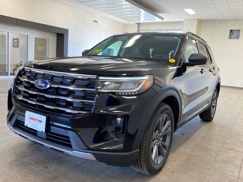 New 2026 Ford Explorer Active w/ Active Comfort Package AWD/4WD image 4