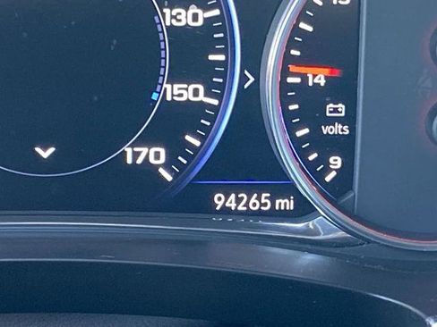 Used 2022 Chevrolet Traverse Premier w/ Redline Edition image 8