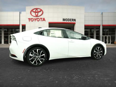 New 2026 Toyota Prius Plug-In Hybrid image 21