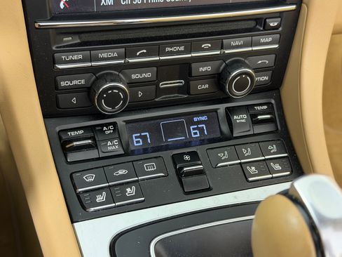 Used 2014 Porsche 911 Carrera 4S image 24