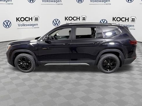 New 2026 Volkswagen Atlas Peak Edition image 4