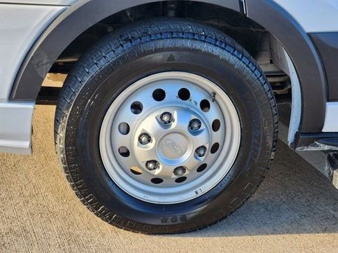 Used 2024 Ford Transit 350 XLT image 17