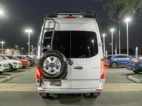 Used 2024 Mercedes-Benz Sprinter 2500 image 5